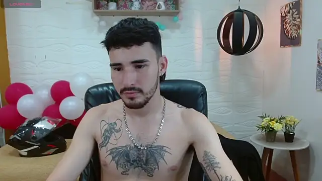 DmitriSanders online show from March 4, 9:00 pm