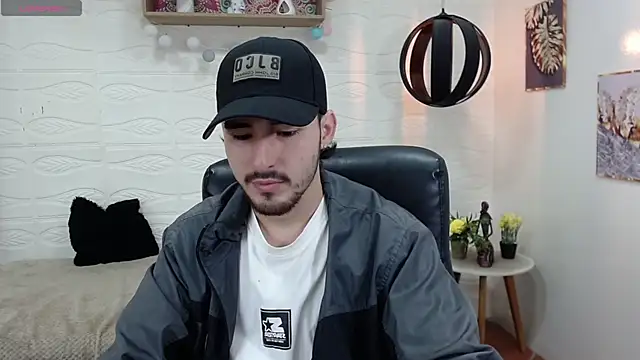 DmitriSanders online show from January 27, 9:33 pm