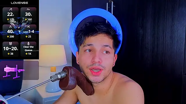 Issac james  online show from May 30, 5:07 am