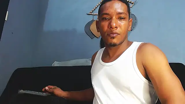 Grandeygruesa1 online show from April 9, 6:19 am