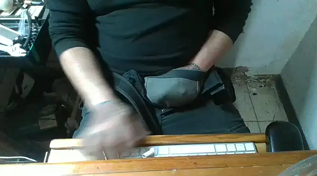 AlanDickson online show from December 9, 7:57 pm