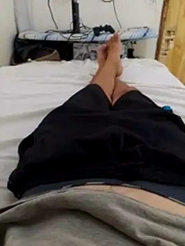 Adee21e online show from February 4, 1:44 am