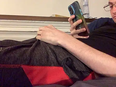 Snapshot of Hebrewhammers42 chatting on December 2, 9:04 pm Hebrewhammers42 online show from December 2, 9:04 pm