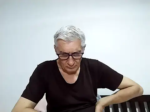 BIGUNCUTHARDCOCK online show from April 7, 4:56 am