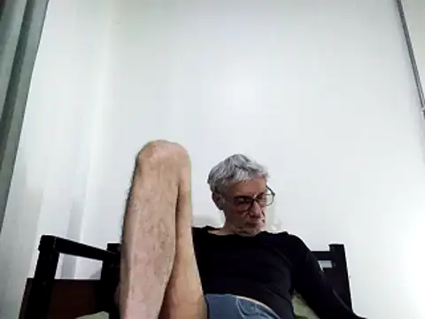 BIGUNCUTHARDCOCK online show from March 18, 1:02 am