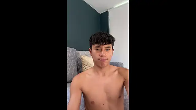 Angel esteban fx online show from March 24, 9:30 pm