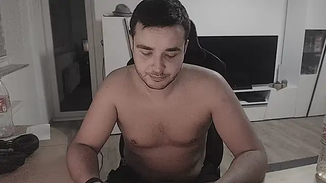 SharkLuigi online show from December 19, 1:13 am