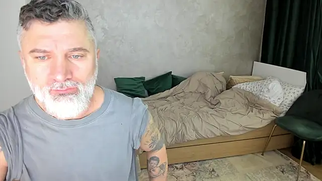 BlowMyXXL online show from February 8, 9:03 am