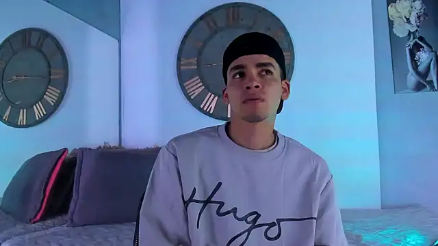 Mike 0233  online show from December 29, 3:11 am