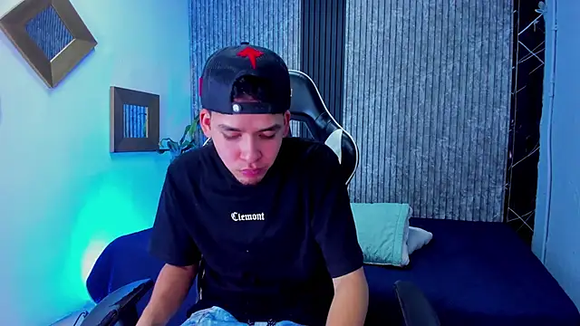 Mike 0233  online show from October 28, 4:15 am