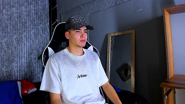 Mike 0233  online show from March 20, 3:23 am