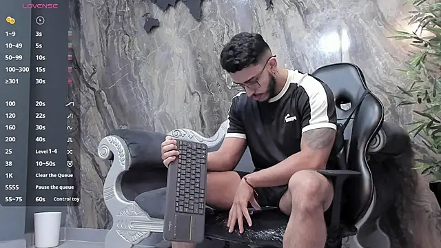 Liam Kleiin online show from January 10, 11:33 am