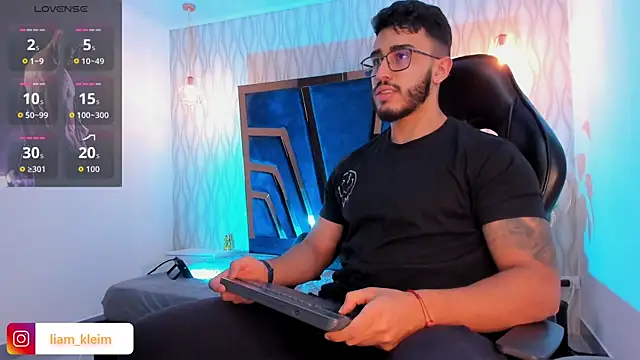 Liam Kleiin online show from November 24, 11:44 am