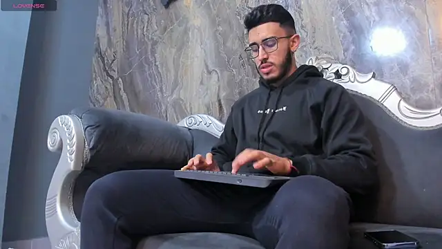 Liam Kleiin online show from March 18, 11:33 am