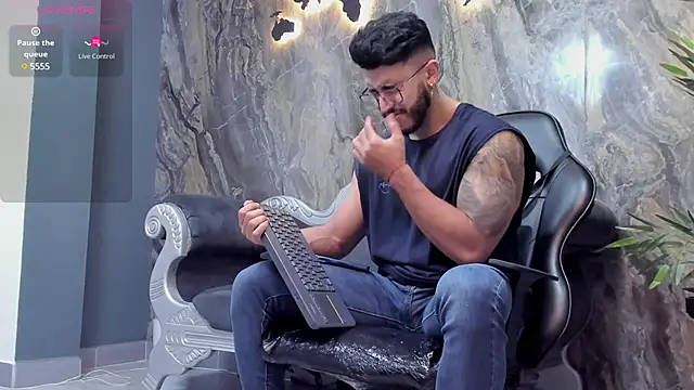 Liam Kleiin online show from December 2, 11:32 am