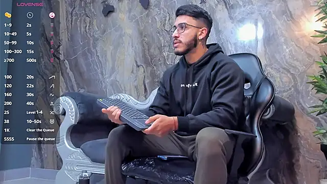 Liam Kleiin online show from January 20, 11:35 am