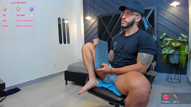 Liam Kleiin online show from October 2, 11:58 am