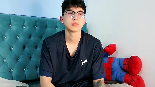  Thomas hot  online show from January 10, 7:12 am