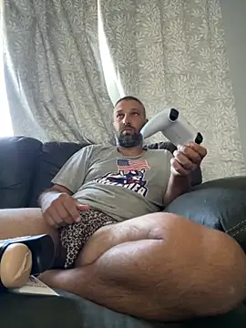 Snapshot of ryand12804 chatting on October 6, 2:44 pm ryand12804 online show from October 6, 2:44 pm