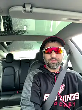 Snapshot of ryand12804 chatting on October 18, 5:18 pm ryand12804 online show from October 18, 5:18 pm