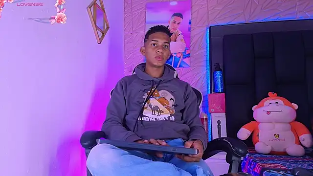 dilan alfonzo online show from May 29, 4:39 pm