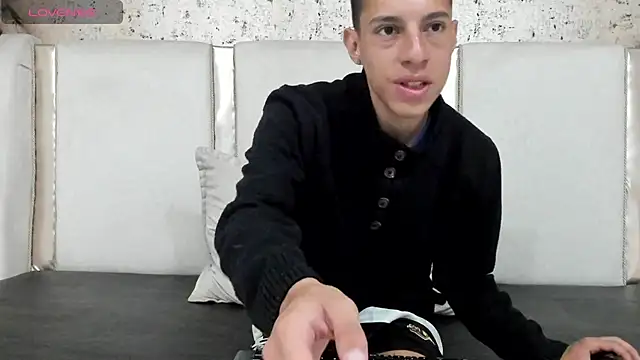 thiago19s online show from January 8, 7:03 pm