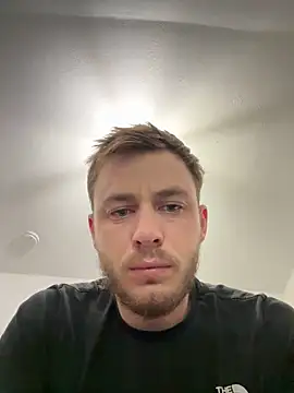 Snapshot of Julian128 chatting on March 12, 7:49 pm Julian128 online show from March 12, 7:49 pm