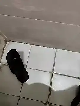 joejoe7 online show from December 4, 1:42 pm