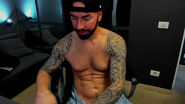 AronGrant online show from December 19, 10:34 am