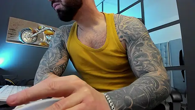 AronGrant online show from February 1, 8:29 am