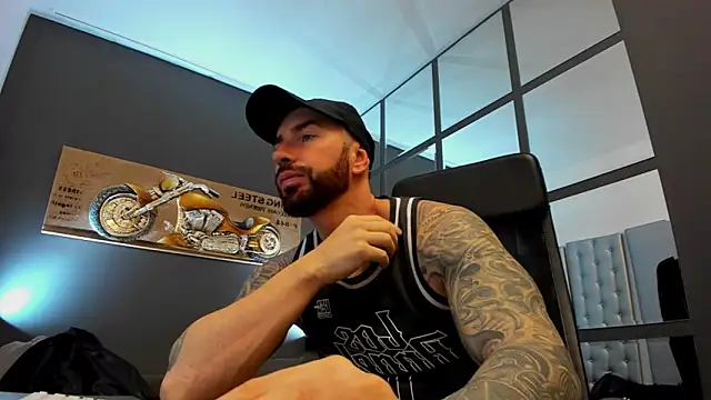 AronGrant online show from December 21, 9:01 am