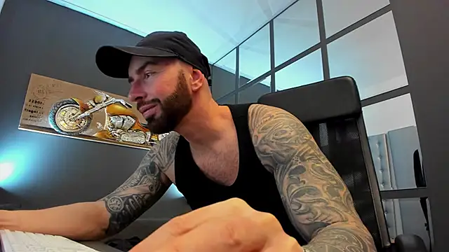 AronGrant online show from March 4, 9:40 am