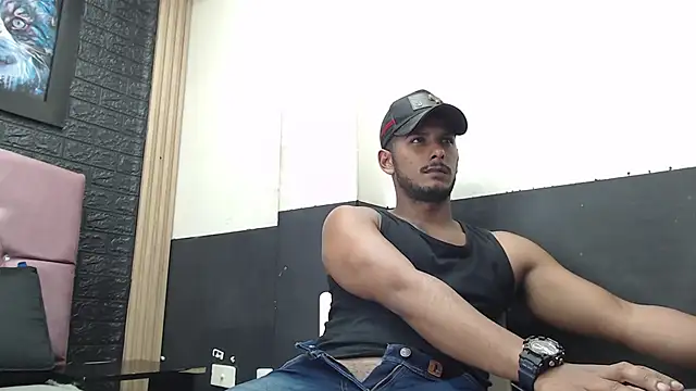 Chris Dick23 online show from October 7, 3:21 am