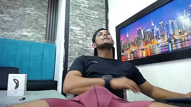 Chris Dick23 online show from March 20, 4:27 am