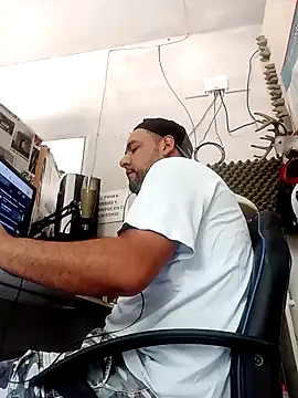 nek36 online show from May 14, 5:44 pm