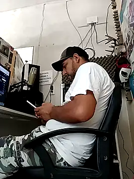 nek36 online show from May 27, 6:05 pm