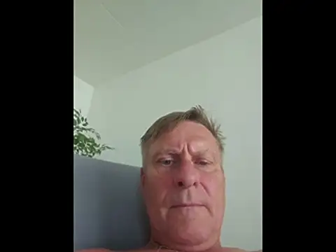 johnnym1 online show from June 21, 7:47 am