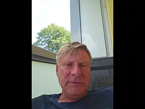 johnnym1 online show from July 10, 1:58 pm