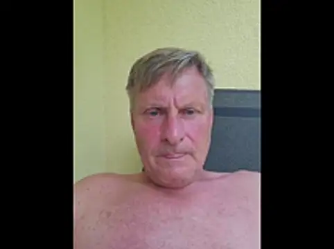 johnnym1 online show from June 19, 1:38 pm
