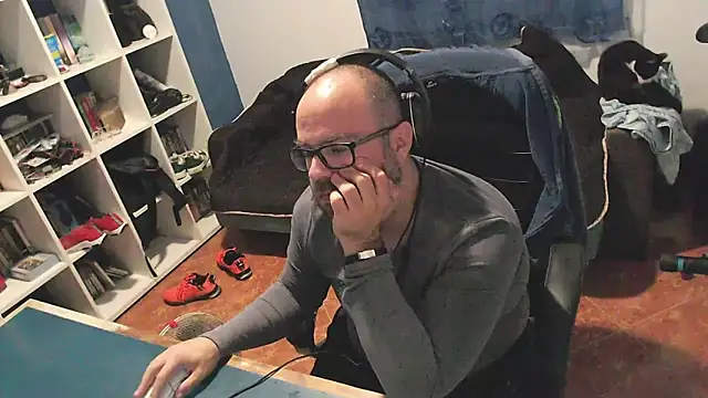 ravingr4d4 online show from October 29, 11:18 pm