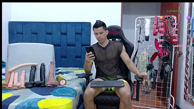 JoseRumbero26 online show from February 13, 2:18 am