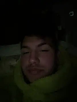 lacikaboyy online show from February 5, 7:10 pm