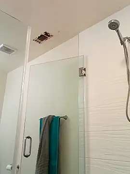 El Gizmo online show from March 2, 7:41 pm