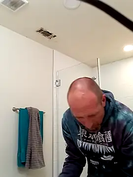 El Gizmo online show from February 28, 9:58 am