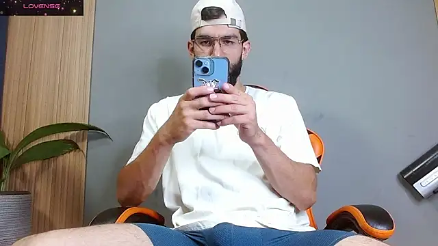 Mr WhiteCock online show from September 26, 7:22 pm