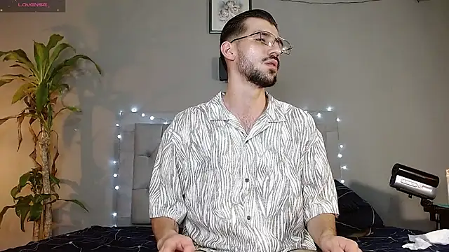 Mr WhiteCock online show from February 14, 12:09 am