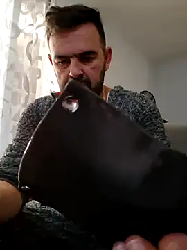 pachapeter online show from November 16, 11:45 am