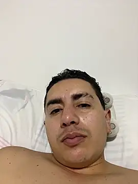 DanielGomez9 online show from February 20, 5:33 am