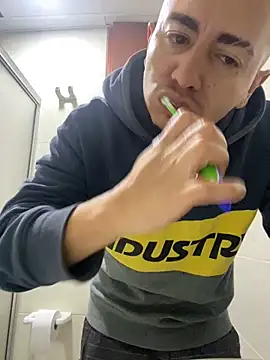 DanielGomez9 online show from December 27, 1:00 am