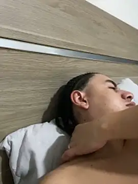 DanielGomez9 online show from March 7, 5:27 am